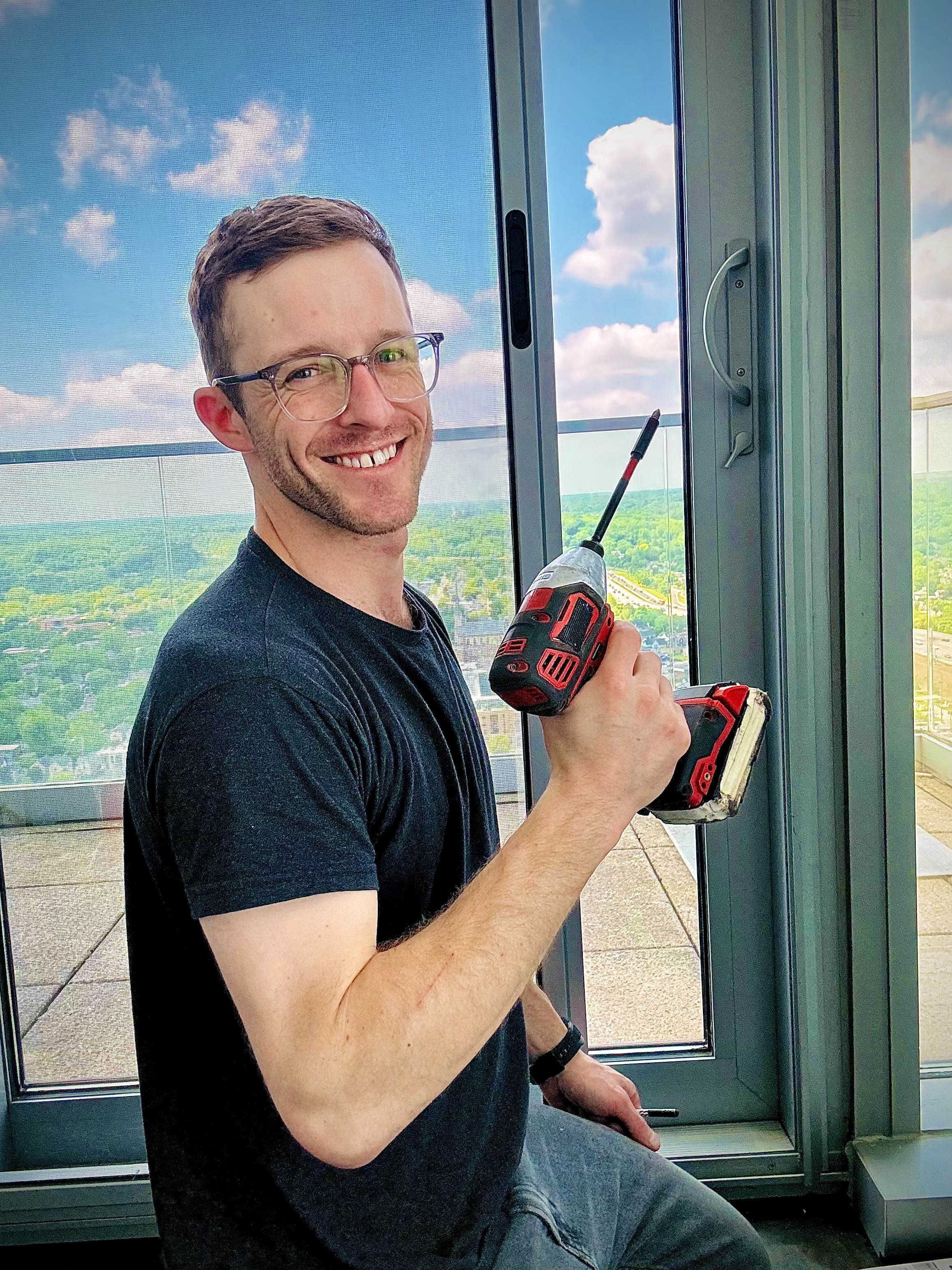 Professional Handyman, Repair specialist, home improvement expert near me 
